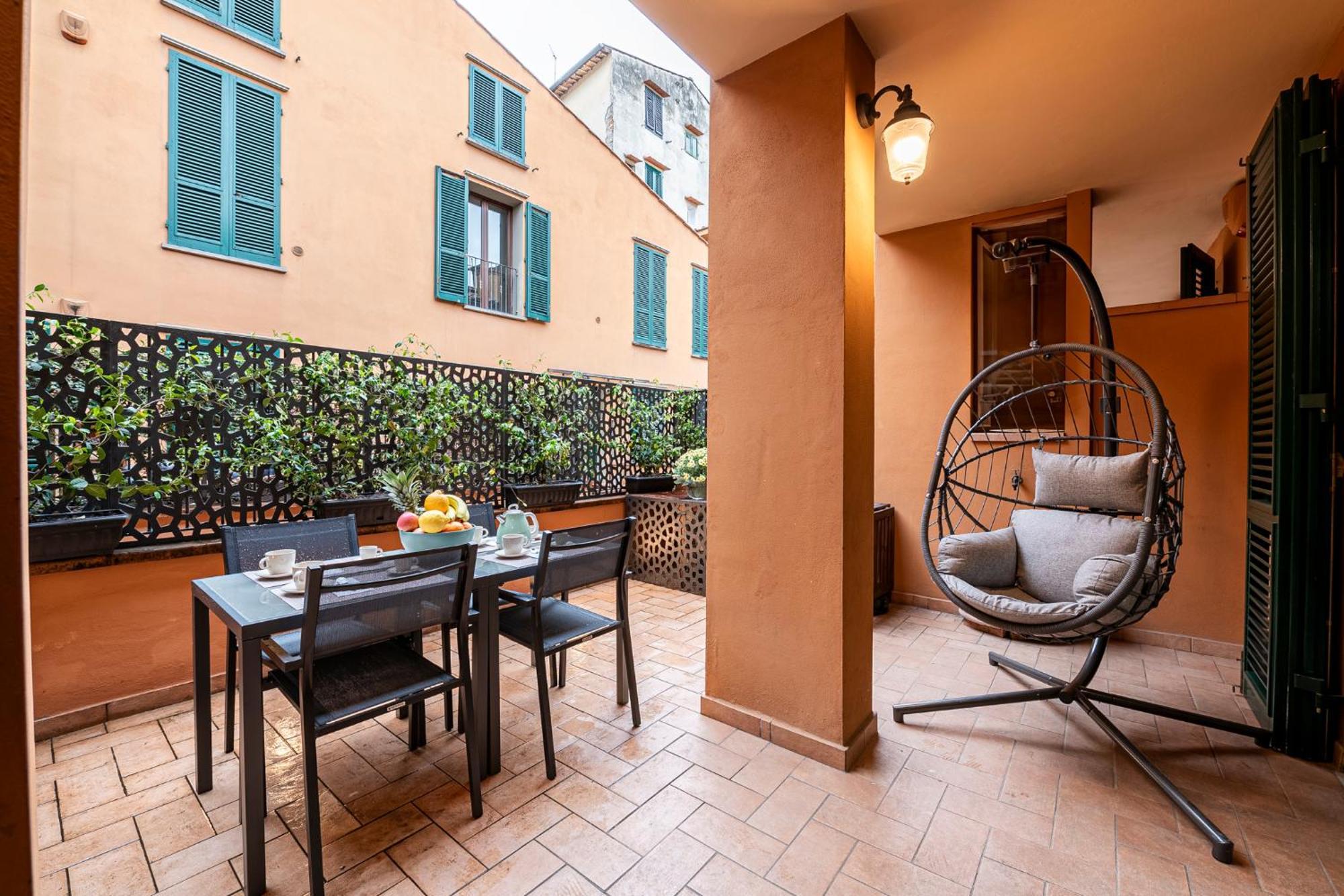 "Once Upon A Time" Cherubini Palace Thematic Apartments Free Parking Florence Exterior photo