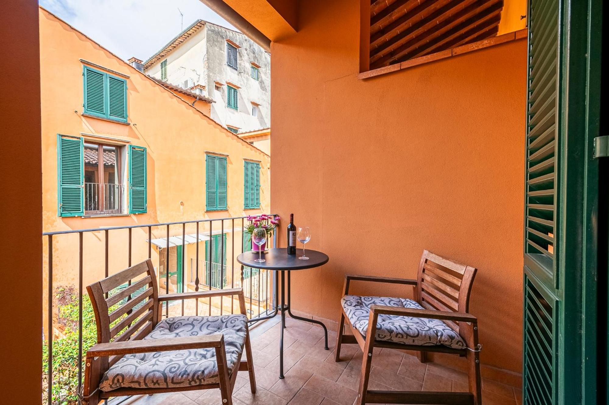 "Once Upon A Time" Cherubini Palace Thematic Apartments Free Parking Florence Exterior photo
